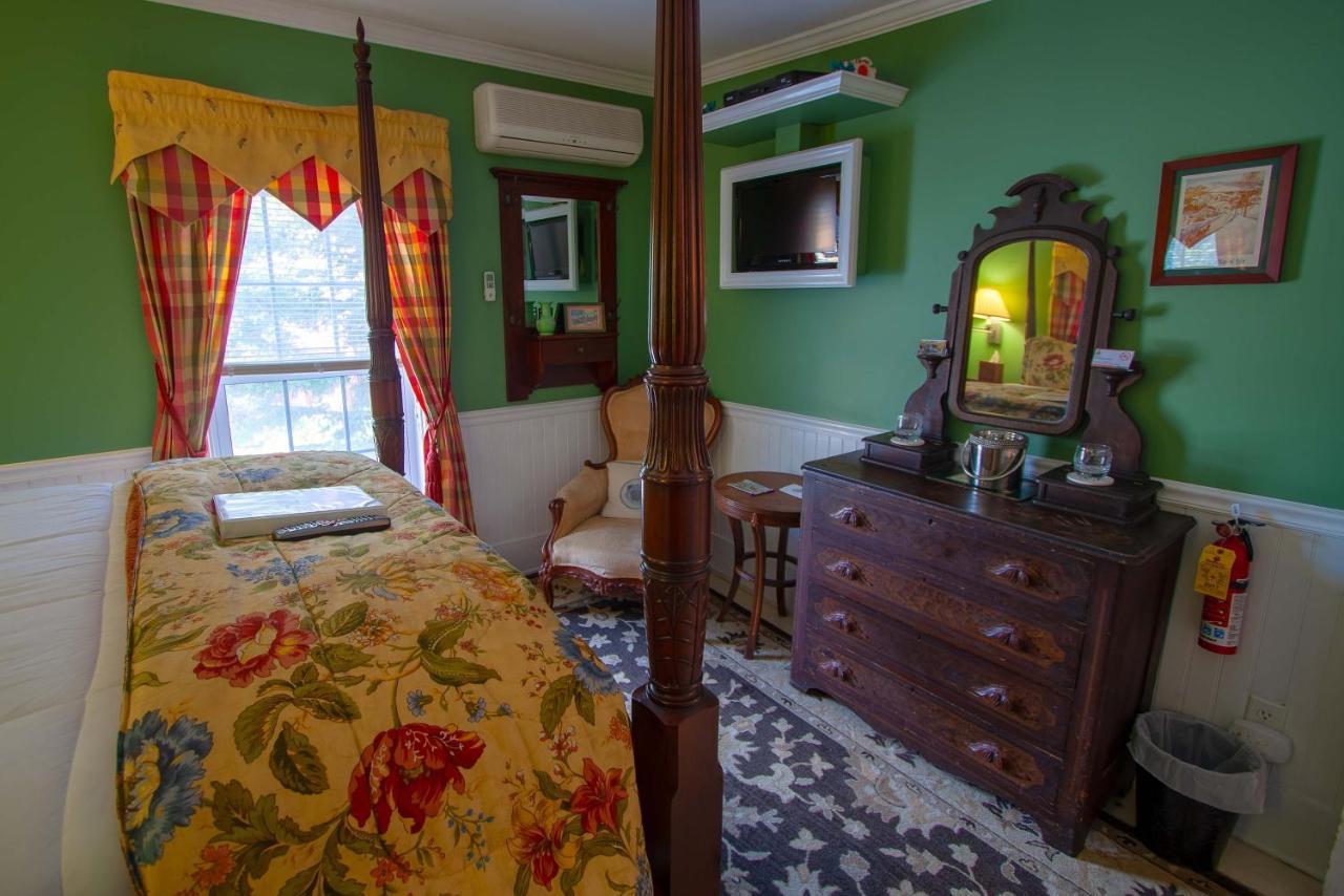 Phineas Swann Inn & Spa Montgomery Center Bagian luar foto
